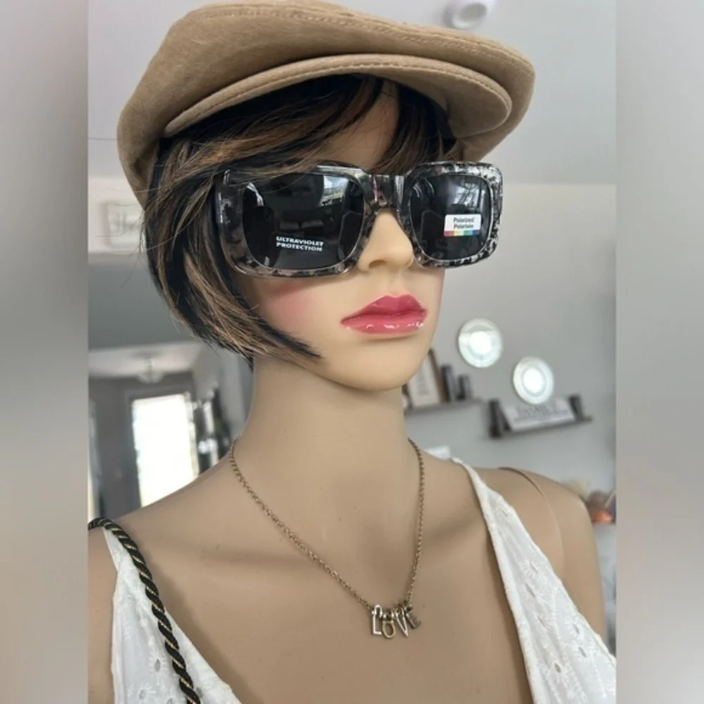 ✨NWT Polarized Retro Statement square framed sunglasses 😎 sunshades
